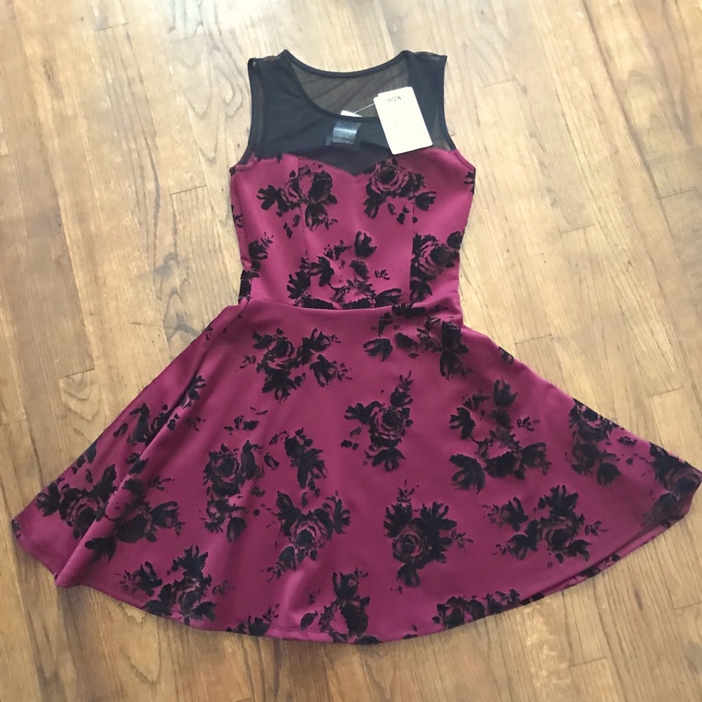 NWT Three Pink Hearts Floral Dress sleveless